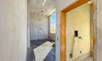 Imagem 4: Casa em obra cinza no Condomínio Alphaville 2