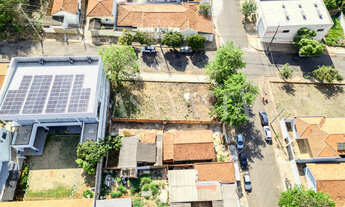 Imagem: Terreno de esquina em localização estratégica