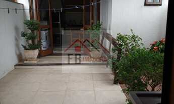 Imagem 3: Lindo Sobrado com três quartos e suíte com close