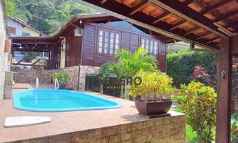 Imagem: Casa Madeira em Rio do Ouro, Niterói/RJ