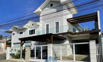 Imagem: Casa à venda no bairro Iririú - Joinville/SC