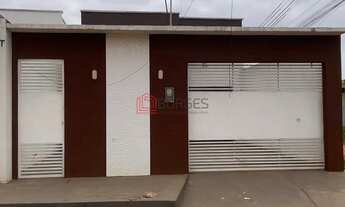 Imagem: Casa à venda no bairro Parque Alvorada