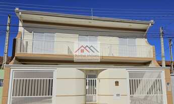 Imagem: Este esplêndido sobrado de alto padrão