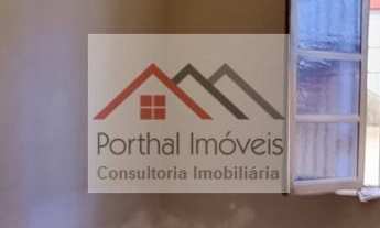 Imagem 6: Casa à venda no bairro Centro em Capão Bonito-SP, com 4 dormitórios e 2 banheiros, em uma