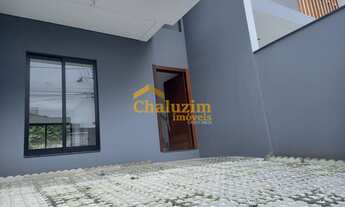 Imagem 5: Com 3 quartos, sobrado geminado novo está à venda no bairro Saguaçu, área central de Joinv