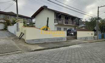 Imagem 5: Sobrado à venda no bairro Floresta, com 210 m2 de área Útil contendo duas amplas salas co