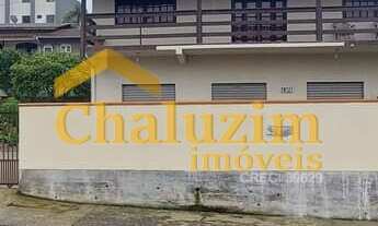 Imagem 2: Sobrado à venda no bairro Floresta, com 210 m2 de área Útil contendo duas amplas salas co