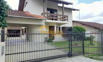 Imagem: Casa com suíte e 3 quartos à venda no