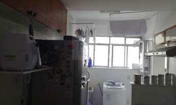 Imagem 2: Apartamento-Padrao-para-Venda-em-Tijuca-Rio-de-Janeiro-RJ, 2 dormitórios na Rua Professor