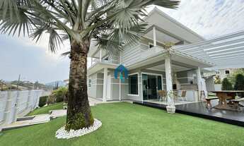 Imagem: Casa Alto Padrão, 4 dormitórios, Mobiliada