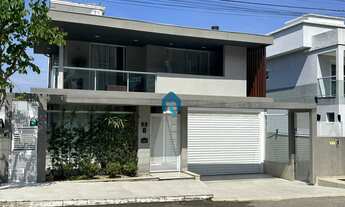 Imagem 2: Casa Alto Padrão, 3 quartos, 2 suites com 1 closet