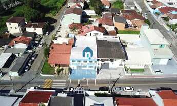 Imagem: Prédio comercial, Jardim Atlântico, Florianópolis/SC