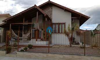 Imagem: Casa com 3 dormitórios, 2 salas, 3 banheiros