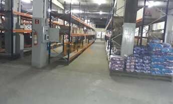 Imagem 6: Galpao/Pavilhao-Industrial-para-Aluguel-em-Sao-Torquato-Vila-Velha-ES, 4 vagas na garagem