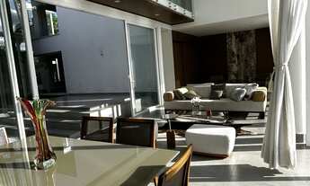 Imagem 4: Casa de Condomínio com 4 Quartos e 7 banheiros à Venda, 600 m² por R$ 7.500.000,00