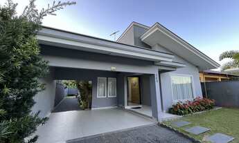 Imagem: Alto padrão a poucos metros do mar