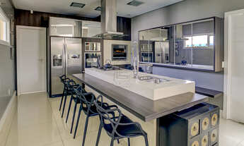 Imagem: Casa alto padrão à venda no condomínio