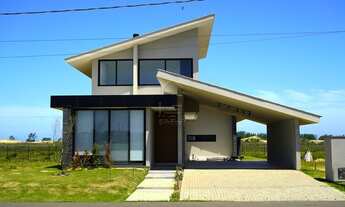 Imagem: Casa de Alto Padrão no Condomínio Águas