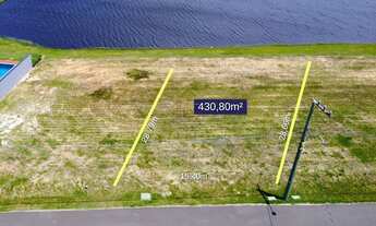 Imagem 2: Terreno no Condomínio Águas do Atlântico com Fundos para o lago e Frente mar