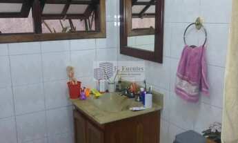 Imagem 4: Casa Térrea, 4 dormitórios, 3 banheiro, 2 vagas na garagem, 192M² de Área Construída, 192M