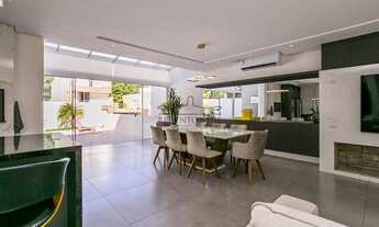 Imagem: Casa de alto padrão no Altos do Lago