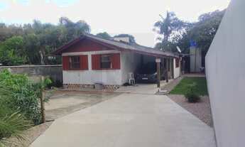 Imagem: Casa a venda próximo ao mar, no bairro