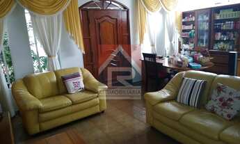 Imagem 3: Casa Térrea, 3 dormitórios, 1 suítes, 2 banheiro, 4 vagas na garagem, 200M² de Área Constr