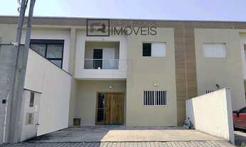 Imagem 4: Linda casa tipo sobrado com 3 quartos dentro do Condominio Parque Rizzo