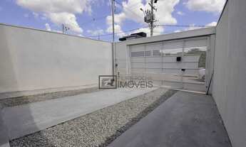 Imagem 2: Linda Casa de 3 Quartos, com Suíte, à Venda na Chácara Roselândia - Excelente Localização