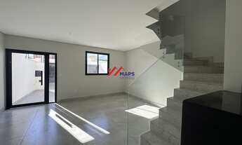 Imagem: Casa geminada com três quartos, suíte