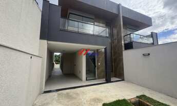 Imagem 2: Casa geminada com três quartos, suíte e duas vagas de garagem à venda no bairro Santa Bran