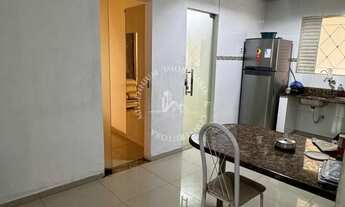 Imagem 5: Alugo linda casa no Parque 10 com 4 quartos