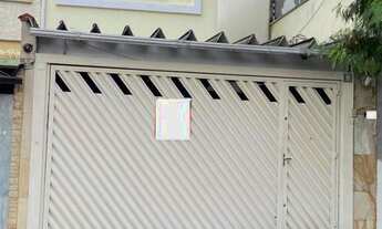 Imagem: Sobrado semi-mobiliado à venda na região