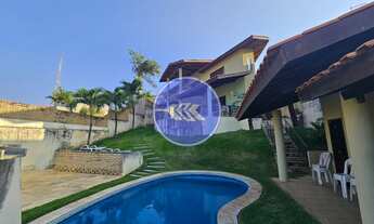 Imagem: Casa ampla com 4 suítes e vista mar no