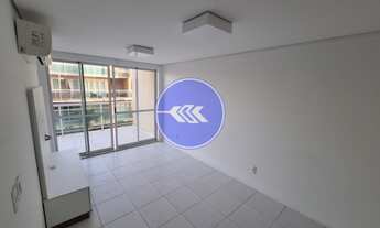 Imagem 2: Cobertura nascente no Porto das Dunas com 2 suítes, lazer completo