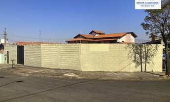 Imagem 2: Casa / Sobrado de esquina com 3 Dormitórios no Parque Jambeiro em terreno de 500 m²