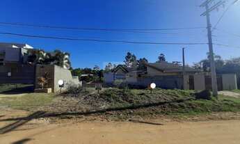 Imagem 1: Terreno em lugar próximo a muita natureza