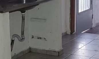 Imagem 4: Casa simples em terreno amplo