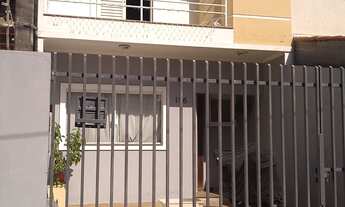 Imagem 2: Sobrado em ótimo bairro!