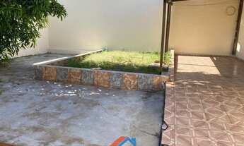 Imagem 5: Casa com terreno amplo