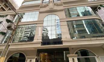 Imagem 1: Apartamento à venda no bairro Meia Praia - Itapema/SC