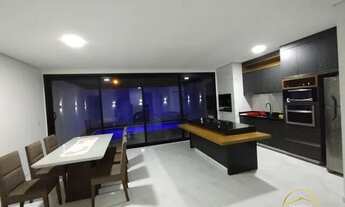 Imagem 2: Sobrado com piscina