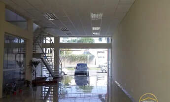 Imagem 5: Oportunidade Única: Prédio Comercial na Av. General Carneiro