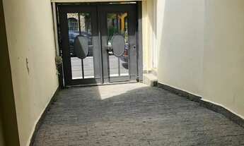 Imagem: Casa Padrão assobradada á venda centro