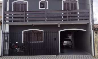 Imagem: Sobrado à venda no bairro Conjunto Habitacional