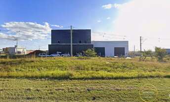 Imagem: Galpão, 4 banheiro, 8 vagas na garagem