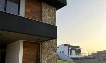 Imagem: Casa à venda no bairro Condomínio Cyrela