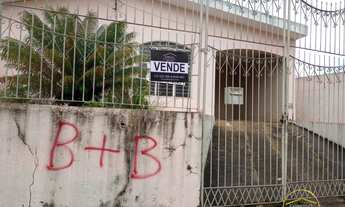 Imagem: Casa à venda no bairro Vila Domingues