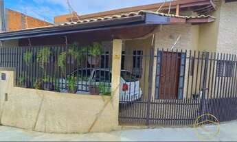 Imagem: Casa à venda no bairro Jardim Araújo