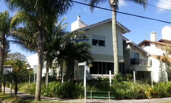 Imagem 2: Casa Padrão, com excelente infraestrutura e próxima do mar